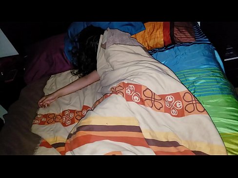 ❤️ Ögey oğul gənc ögey anası yatarkən onu təhqir edir. ❤❌ Porn video bizdə az.xxxgr.ru ❌️